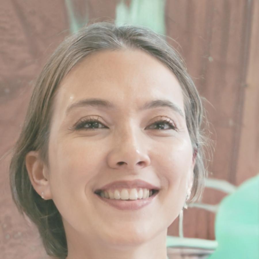María Elena Ruiz, analista financiera